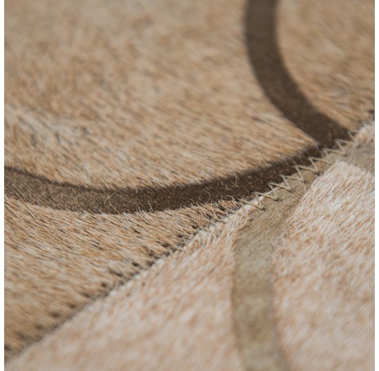 Light Caramel Luneta Cow Hide Rug