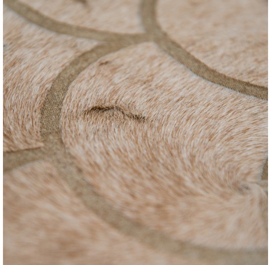 Light Caramel Luneta Cow Hide Rug